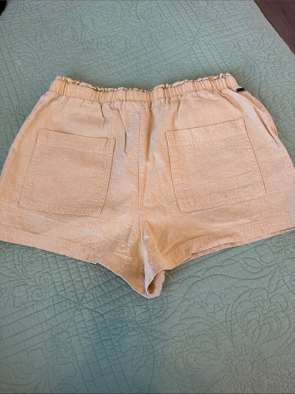 Set of Linen-Blend Shorts in White and Mustard - Picture 6 of 8